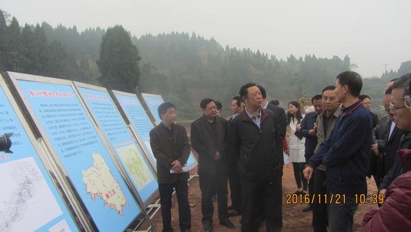 四川省委常委、農(nóng)工委主任曲木史哈一行調(diào)研毗河供水一期工程建設(shè)情況