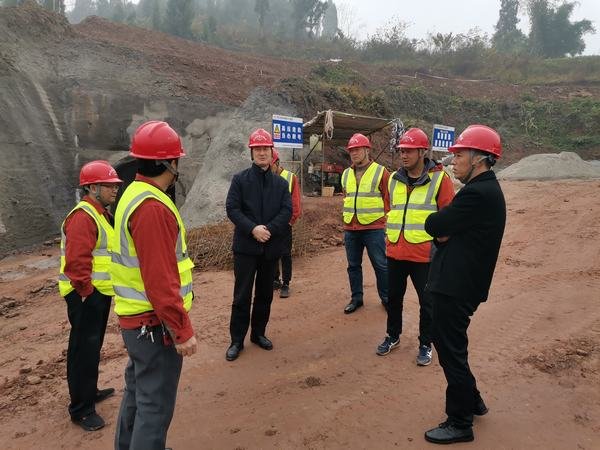 工程局安全檢查組到土地灘等項(xiàng)目開展安全檢查工作