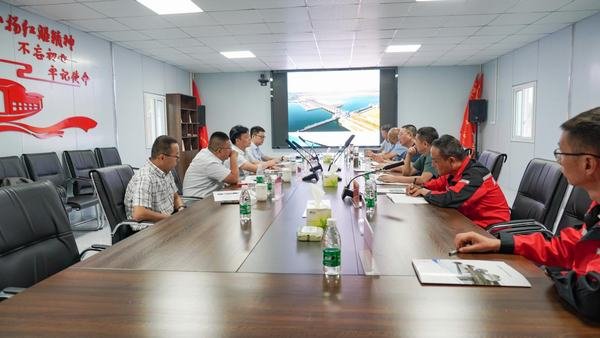 中信建設(shè)四川分公司總經(jīng)理張自強(qiáng)一行考察虎渡溪航電樞紐工程項(xiàng)目