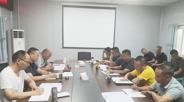 公司董事長(zhǎng)代勇一行到自貢小井溝水利工程檢查指導(dǎo)工作