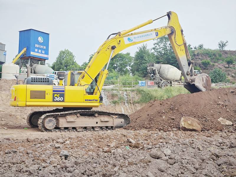 無(wú)懼高溫“烤”驗(yàn)，堅(jiān)守一線顯擔(dān)當(dāng)