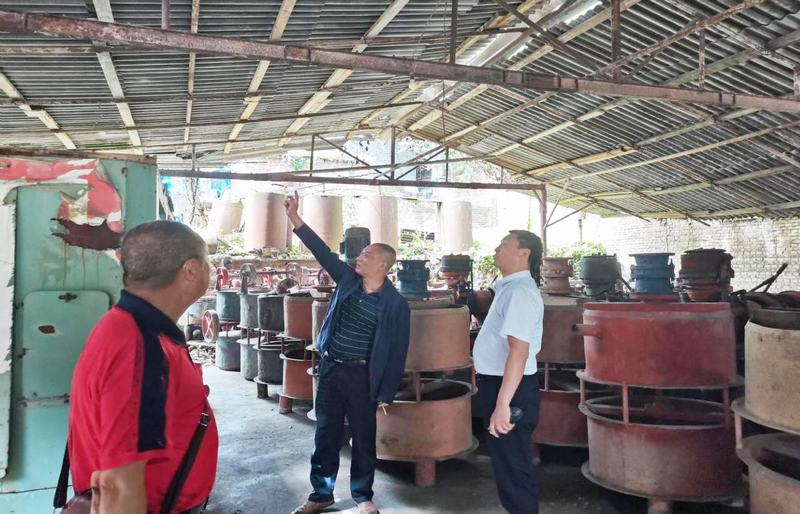 都江堰市辦事處組織片區房屋建筑安全專項檢查