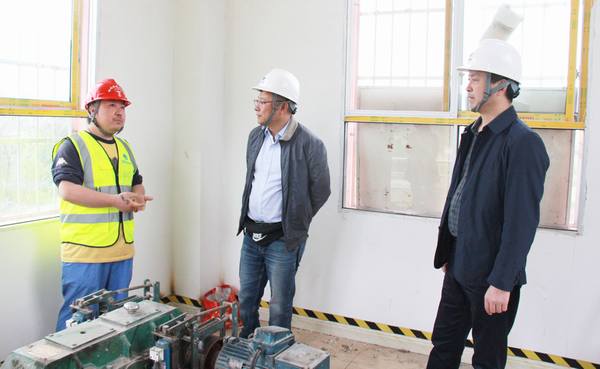 唐驚濤一行到毗河供水任務沿線看望職工